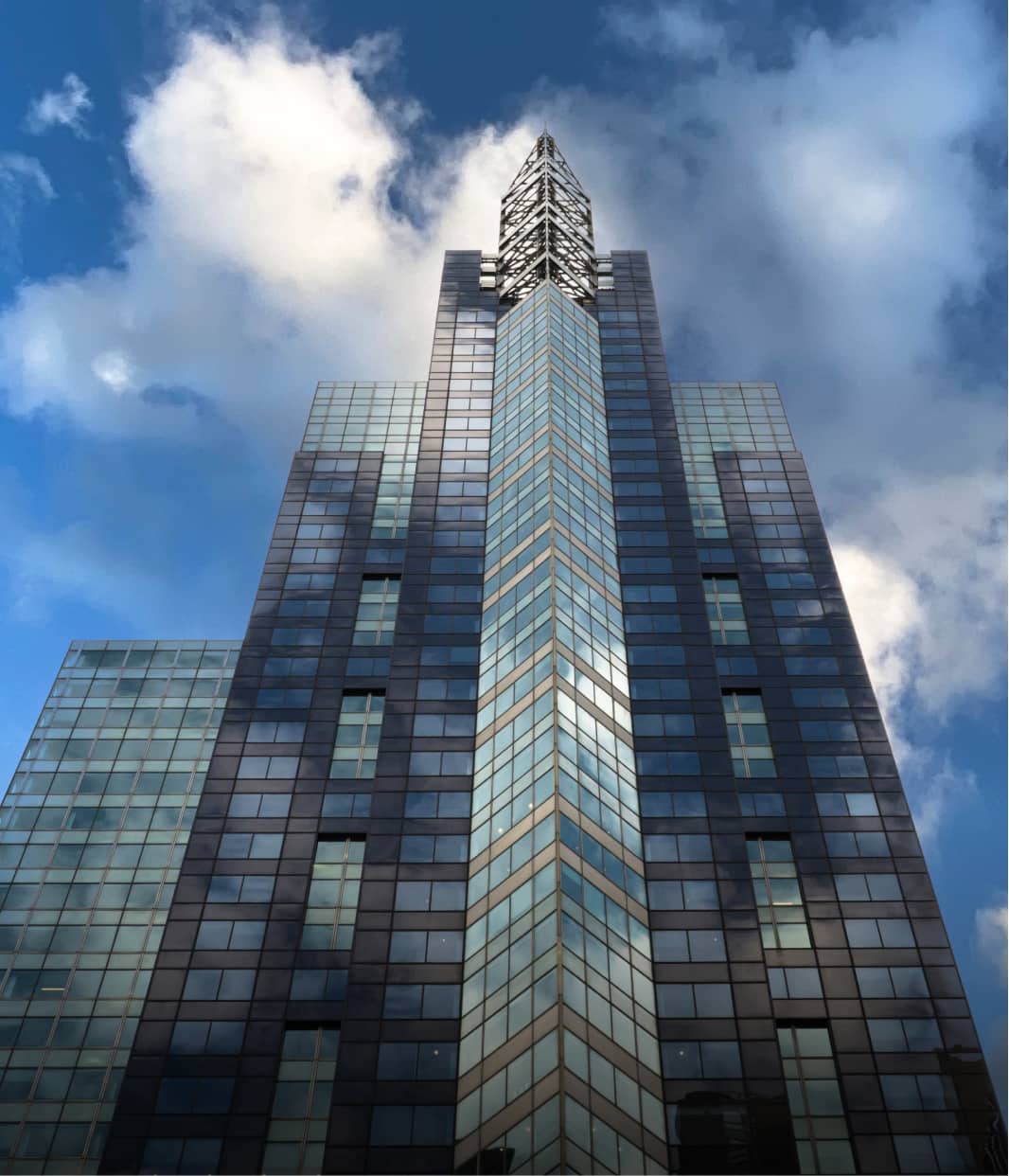 1540 Broadway Local Area - Building Exterior